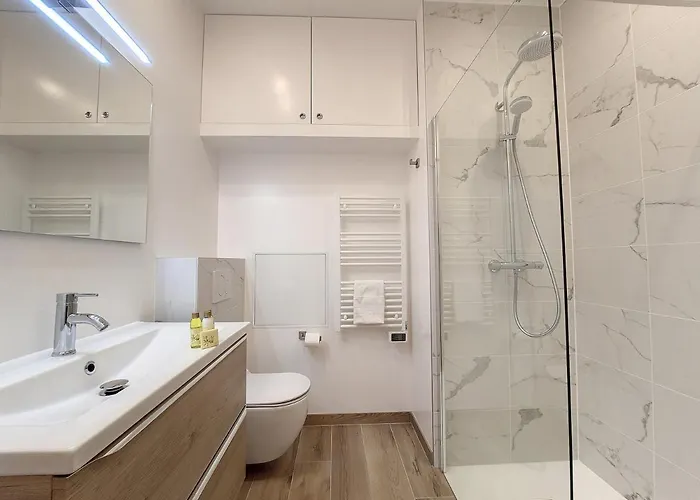 Nestor&jeeves - Le Nicois - * Nizza